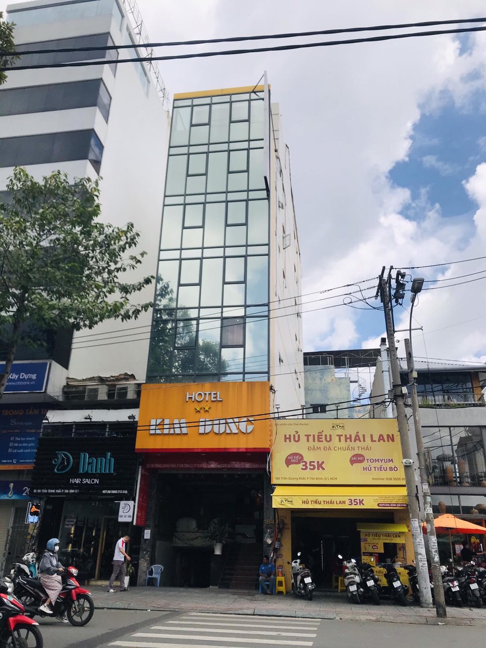Bán nhà mặt tiền đường Trần Hưng Đạo P5 Q5, DT 4.5x30m. Giá 29.9 tỷ