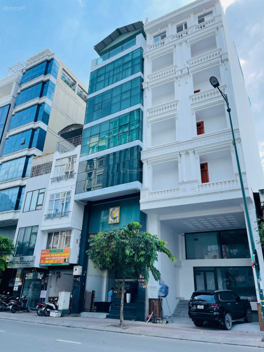 Khách sạn mặt tiền Nguyễn Chí Thanh P12 Q5 (4x27m, 5 lầu, thu nhập 80 triệu/th) giá 29.5 tỷ
