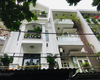 Bán nhà Hồng Lạc ngay nút giao Đồng Đen, 4x18, 3 tầng, giá chỉ 15.5 tỉ