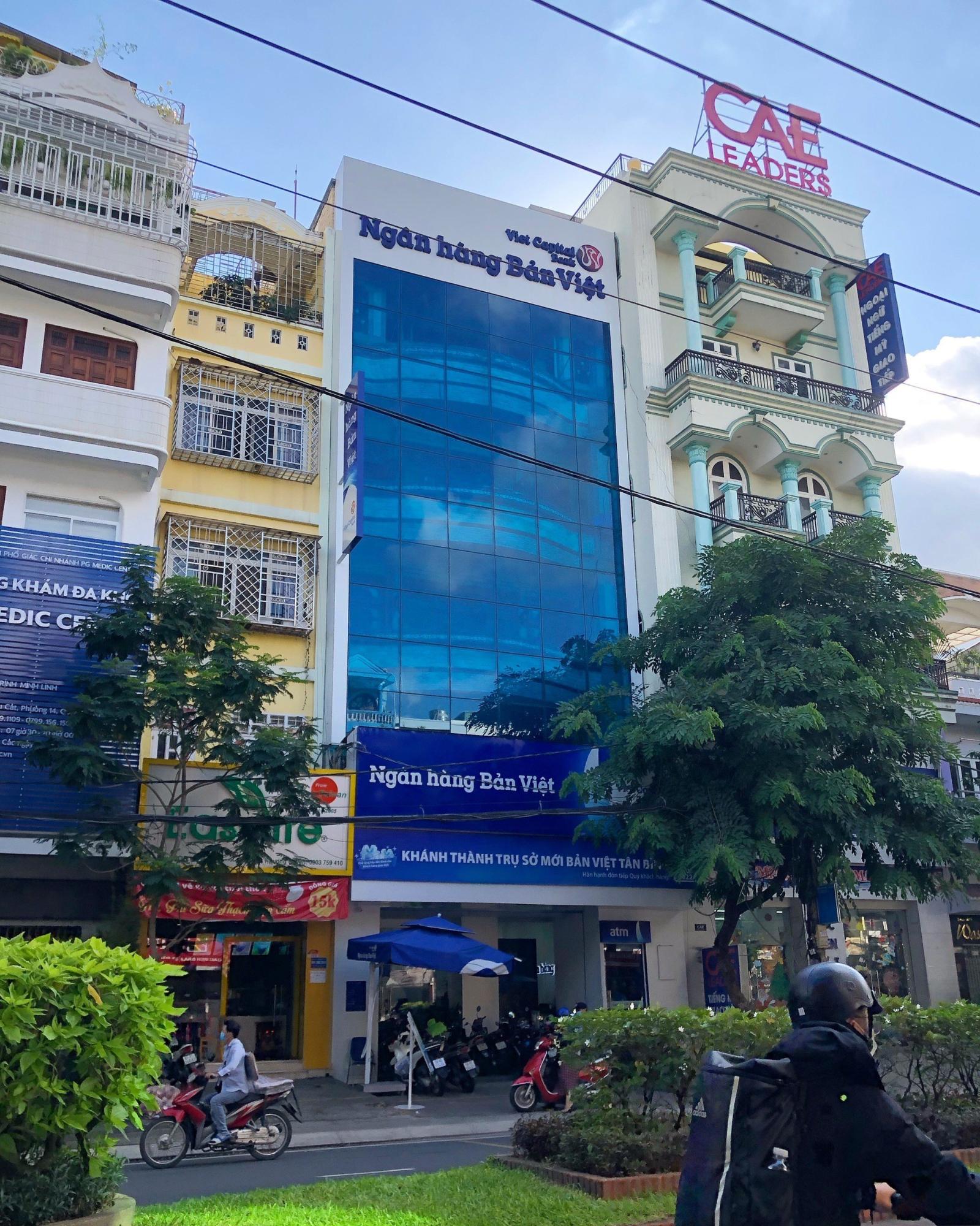 Bán toà nhà mặt tiền đường Hoàng Việt quận Tân Bình, DT 10x27m, kết cấu trệt 5 lầu mới