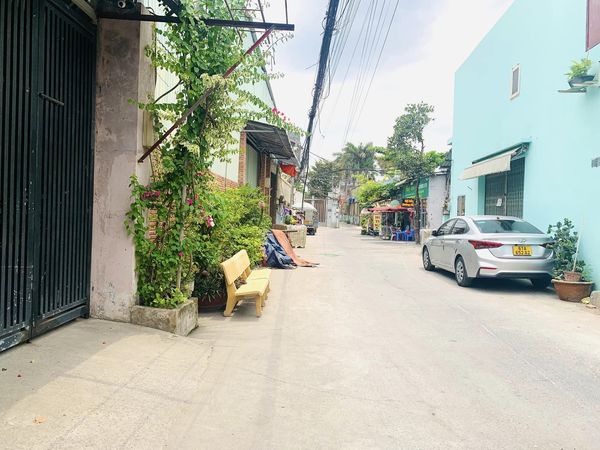 Bán nhanh nhà đường 38 Linh Đông 50m, hẻm xe tải