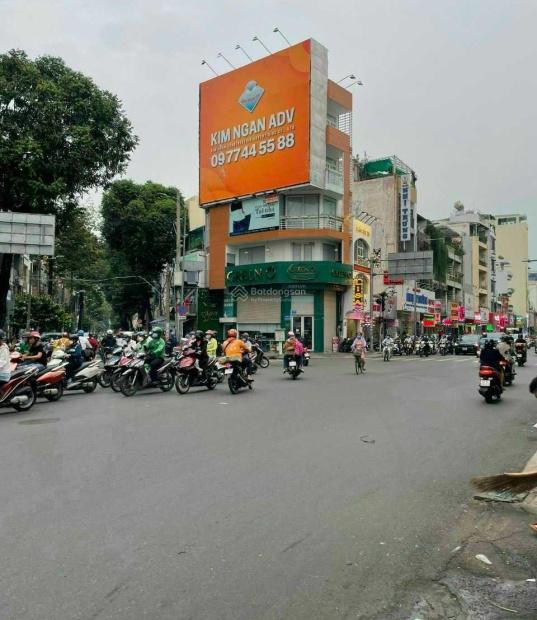 Chính chủ bán nhà mặt tiền Nguyễn Thị Minh Khai, Quận 1 (6 x 22m) HĐT 120 tr/th