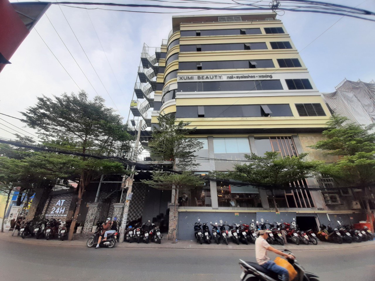 Bán nhà mặt tiền Trần Quang Khải, Quận 1: DT: 16x18m - 2 lầu giá bán 120 tỷ