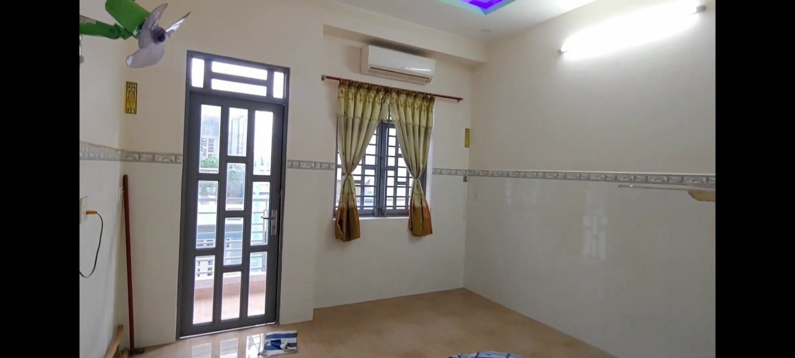 Bán gấp nhà hẻm xe hơi , 4 tầng BTCT Kênh Nước Đen Bình Tân , chỉ  4.4 tỷ. TL