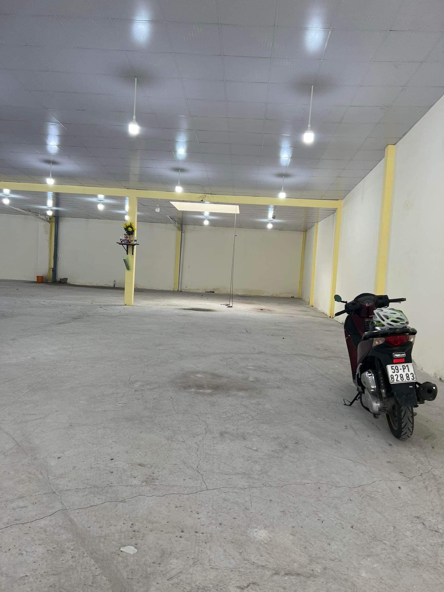 BÁN GẤP NHÀ MT Trịnh Đình Trọng, Q.Tân Phú 2 tầng 420m2 (19X22). KD đỉnh. Giá chỉ 33 tỷ.