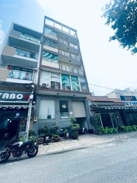 Nhà đẹp Trường Sa, Phường 13, Quận 3, TPHCM. Có thang máy - Diện tích: 7.5 x 17 m