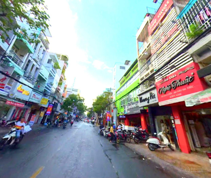 Cho thuê nhà 6 tầng mặt tiền Nguyễn Thiện Thuật, Quận 3, gần chợ Bàn Cờ