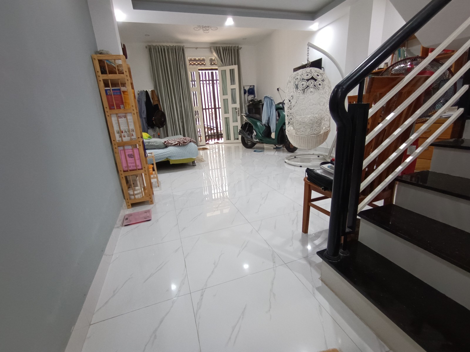 Xuất cảnh bán gấp nhà đẹp, hẻm to, ở ngay 54m khu VIP Nguyễn Sơn Tân Phú chỉ 4,25 tỷ, TL 