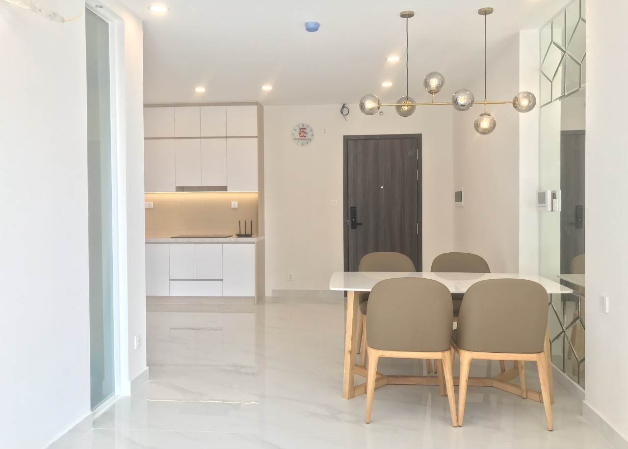 Cho thuê nhà căn 2 PN 80m2 giá 15 triệu có hồ bơi, ban công, nội thất đầy đủ