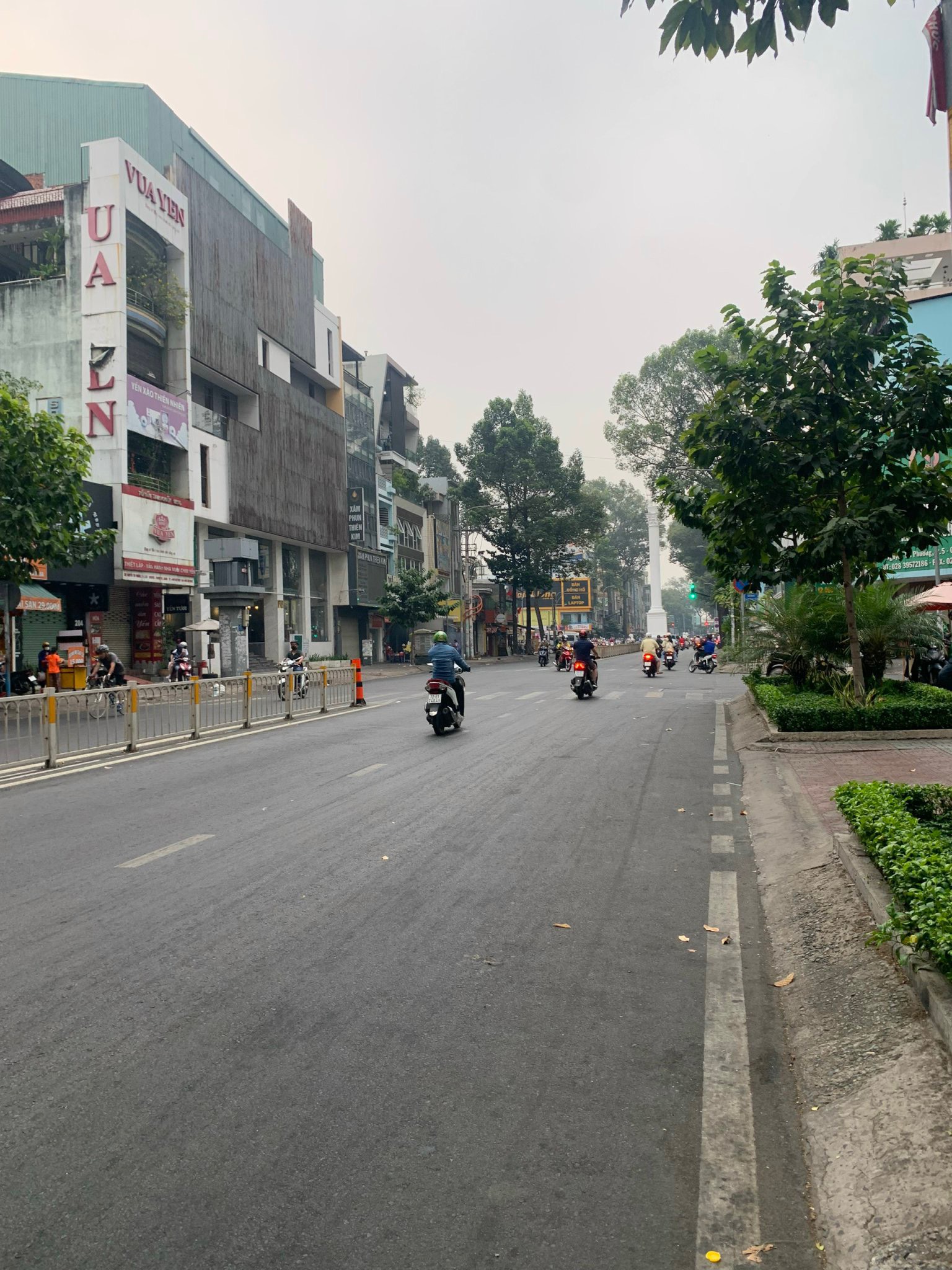 Bán nhà mặt tiền đường Kinh Doanh Nguyễn Tri Phương, phường 4, QUận 10 - siêu đẹp 