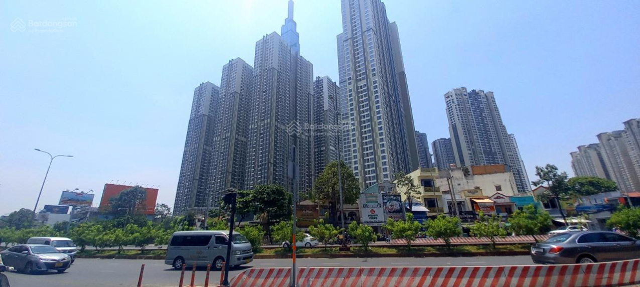 Đối diện Landmark 81! Nhà cấp 4 mặt tiền Nguyễn Hữu Cảnh (6x27m)