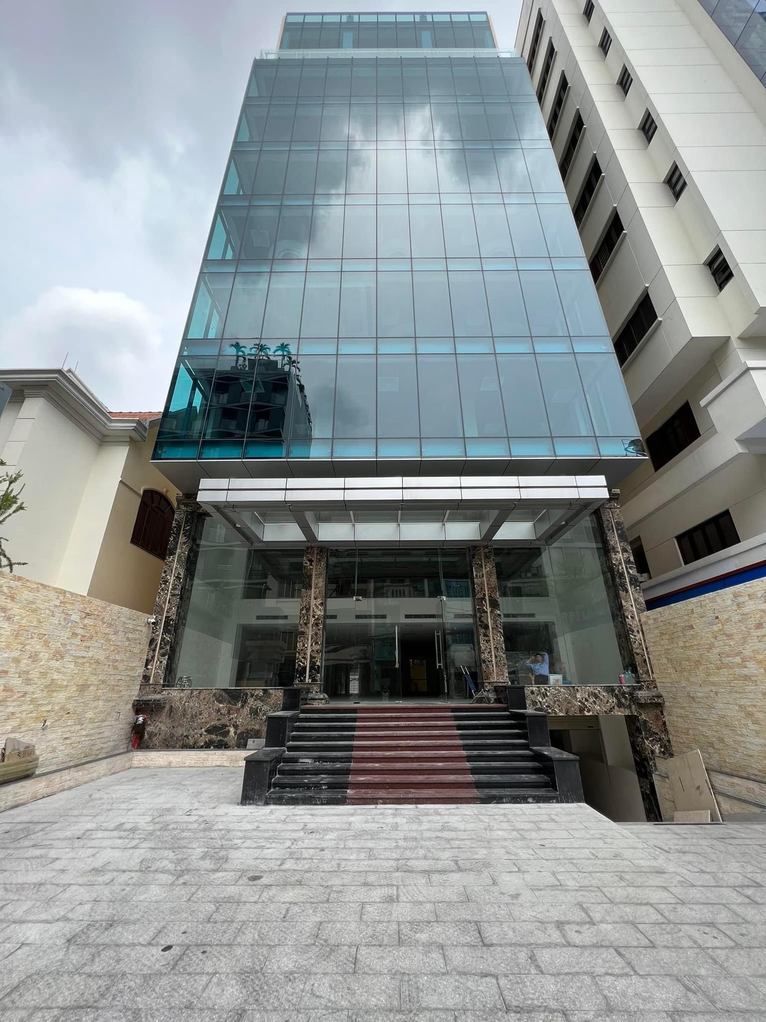 Bán gấp Building 2MT đường 3/2, Q. 10, DT 322m2, H-9 tầng, HĐT 500tr, giá 105 tỷ.