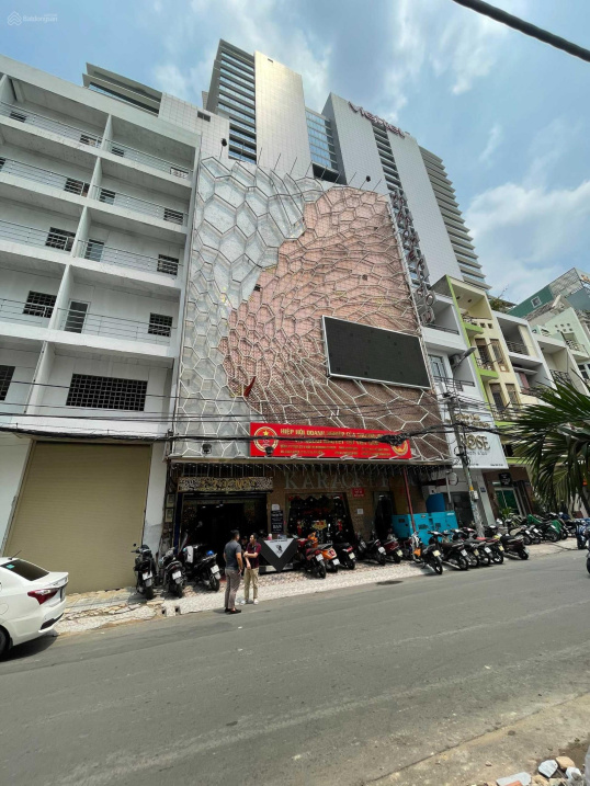 Q. Tân Bình Út Tịch - Shophouse 2 MT sẵn 7 tầng, gần 500m2 sàn sử dụng, đang cho thuê, đoạn rất đẹp