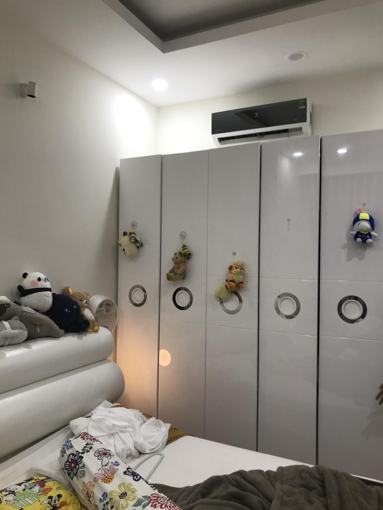 Bán Gấp nhà căn góc đường Trần Bình Trọng , P.2 Q.5 , 4 tầng mới đẹp, giá 6.3 tỷ 