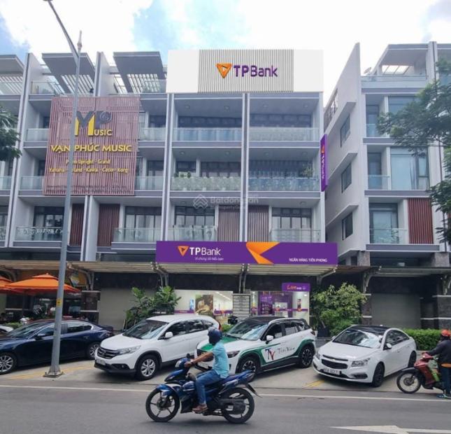 Chính chủ đang cần tiền cần bán nhà siêu vị trí MT Nguyễn Trãi 9.2x24m 5lầu HĐT: 270tr/th
