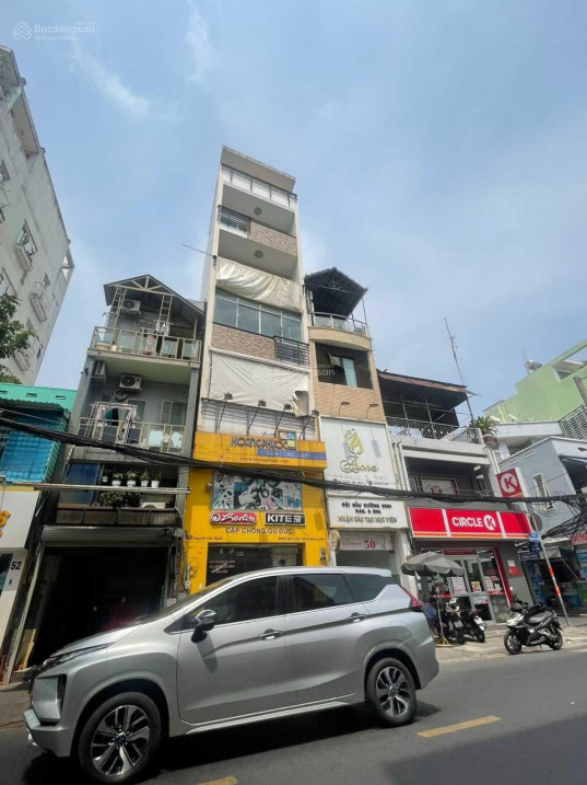 Cần bán nhà MT Huỳnh Văn Bánh, phường 15, Phú Nhuận. DT: 4,3x13m, 6 lầu, giá 16.7 tỷ