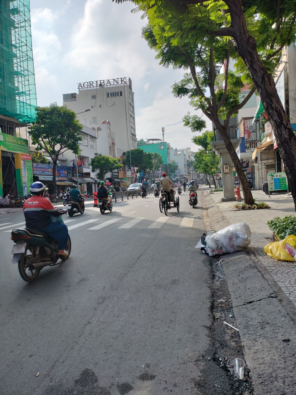 Nhà bán Mặt Tiền đường Nguyễn Văn Luông P10 Q6 DT 7,6x18m