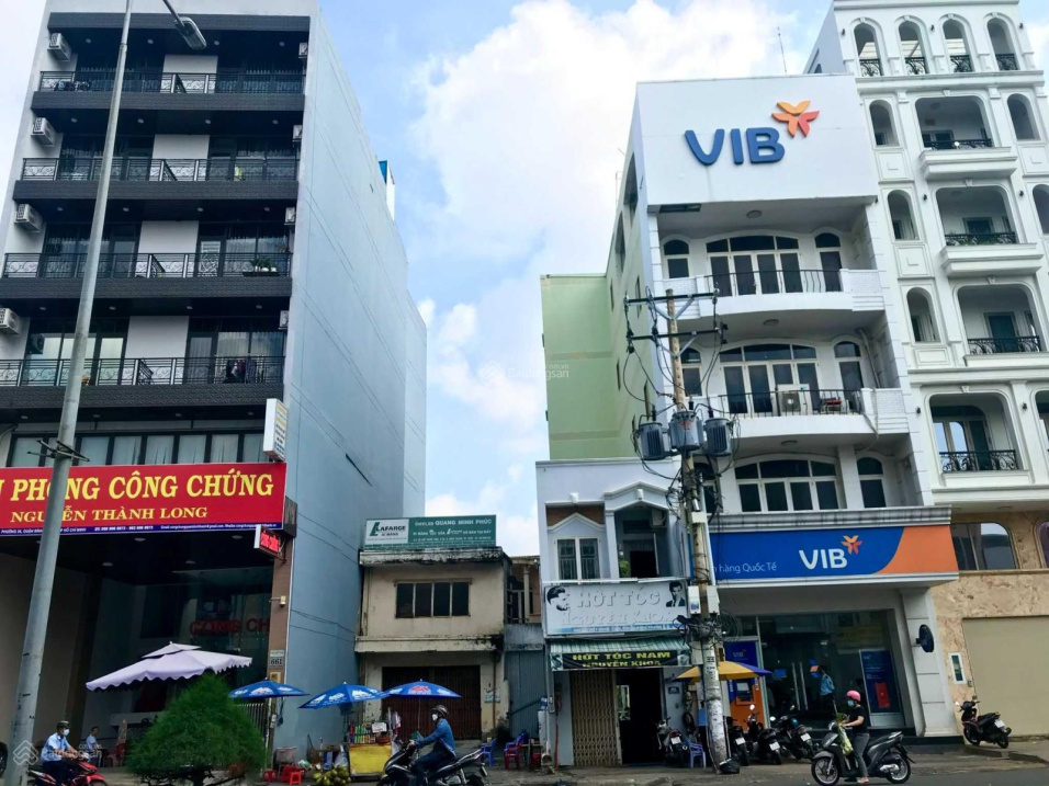Nhà đường Nguyễn Cửu Vân khu chuyên kinh doanh CHDV cho khách Hàn và Nhật DT 12,8x20m CN 217m2