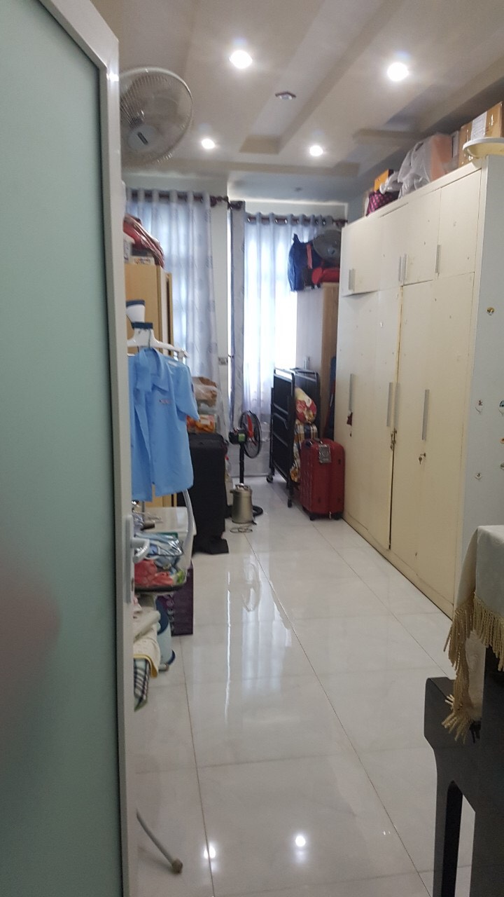 Bán Gấp nhà đường Cách mạng Tháng 8, p.10, Q.3 ( DT 52m2 xây 4 tấm) giá 7,2 tỷ TL