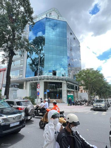 Bán tòa nhà góc 2 mặt tiền số Nguyễn Trãi với Nguyễn Cảnh Chân Quận 1.