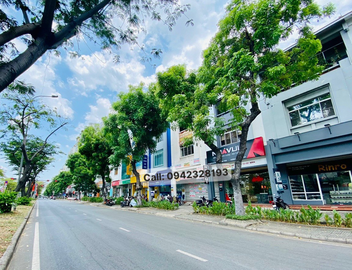 Bán nhà phố Mỹ Toàn 3 đường Nguyễn Văn Linh, Phú Mỹ Hưng, Quận 7, 6x19m mặt tiền kinh doanh sầm uất giá tốt