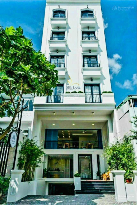 Building Quận Phú Nhuận 8x20m + 6 tầng, đường Trần Huy Liệu
