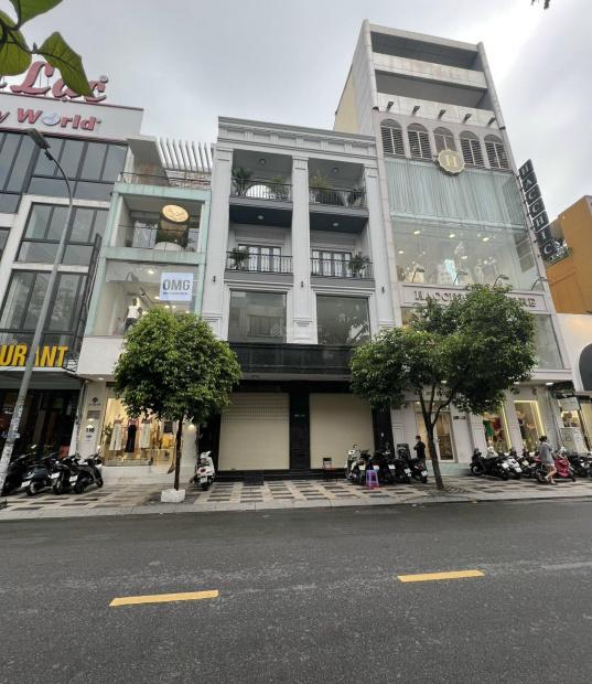 Kẹt bank bán nhà MT Võ Văn Tần - P.5 Q3 - 9x22m - 7 tầng - HĐ thuê 200 tr