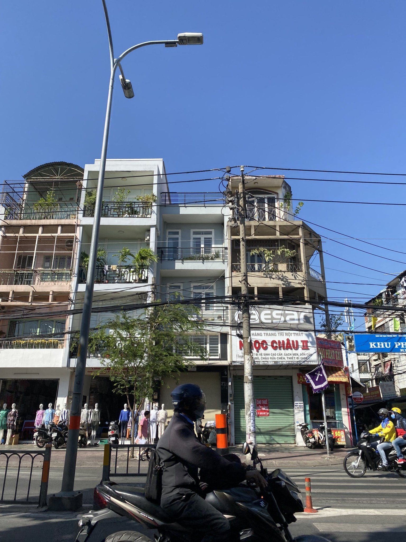 Gia đình tôi muốn bán tòa nhà đường Nguyễn Thiện Thuật ,Q3. 5x18m NH 6m 7 tầng thang máy. 27 tỷ