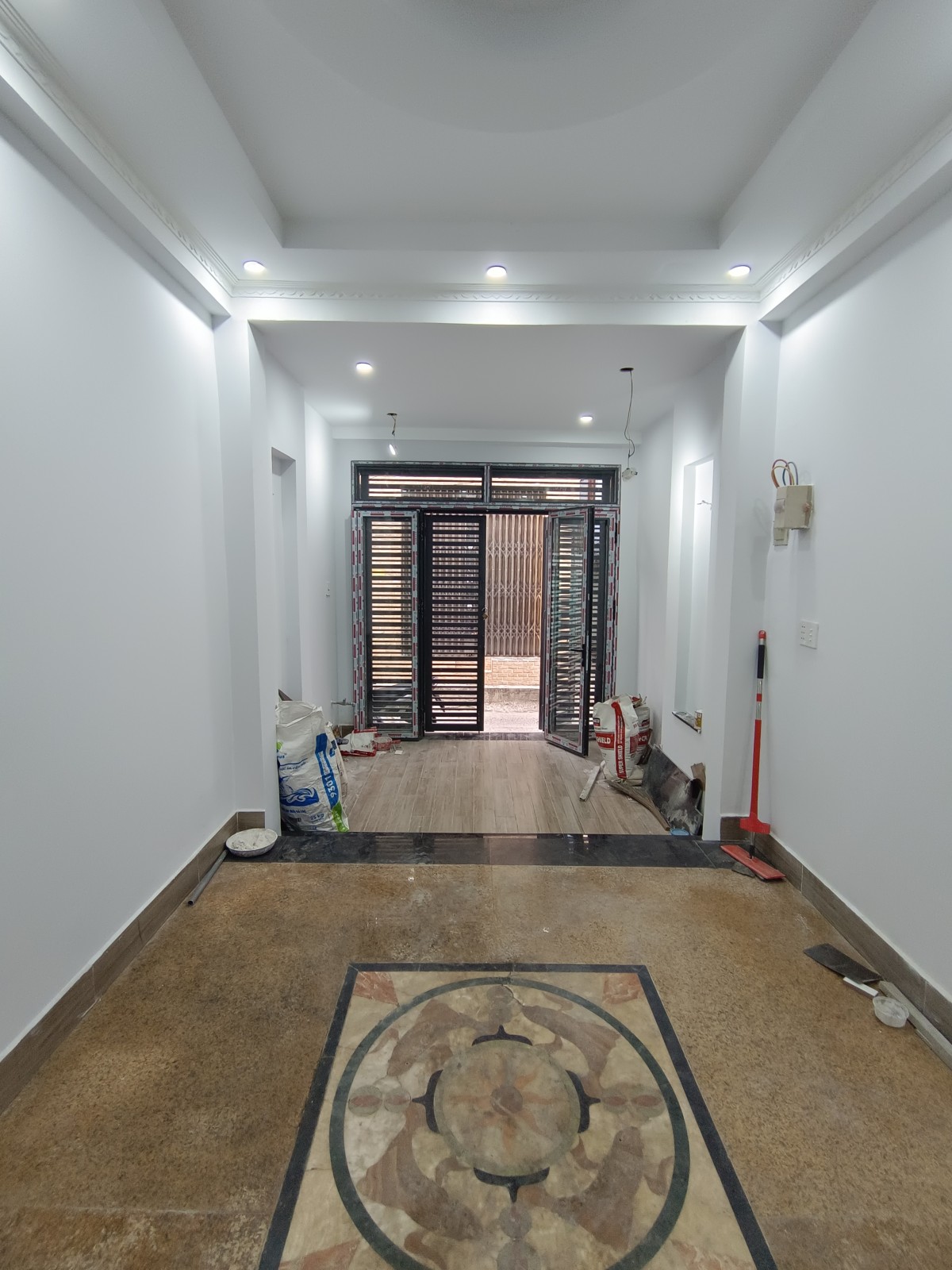 Bán gấp nhà mới, lô góc sát mặt tiền 3 tầng Trương Phước Phan Bình Tân chỉ 3.6 tỷ. TL