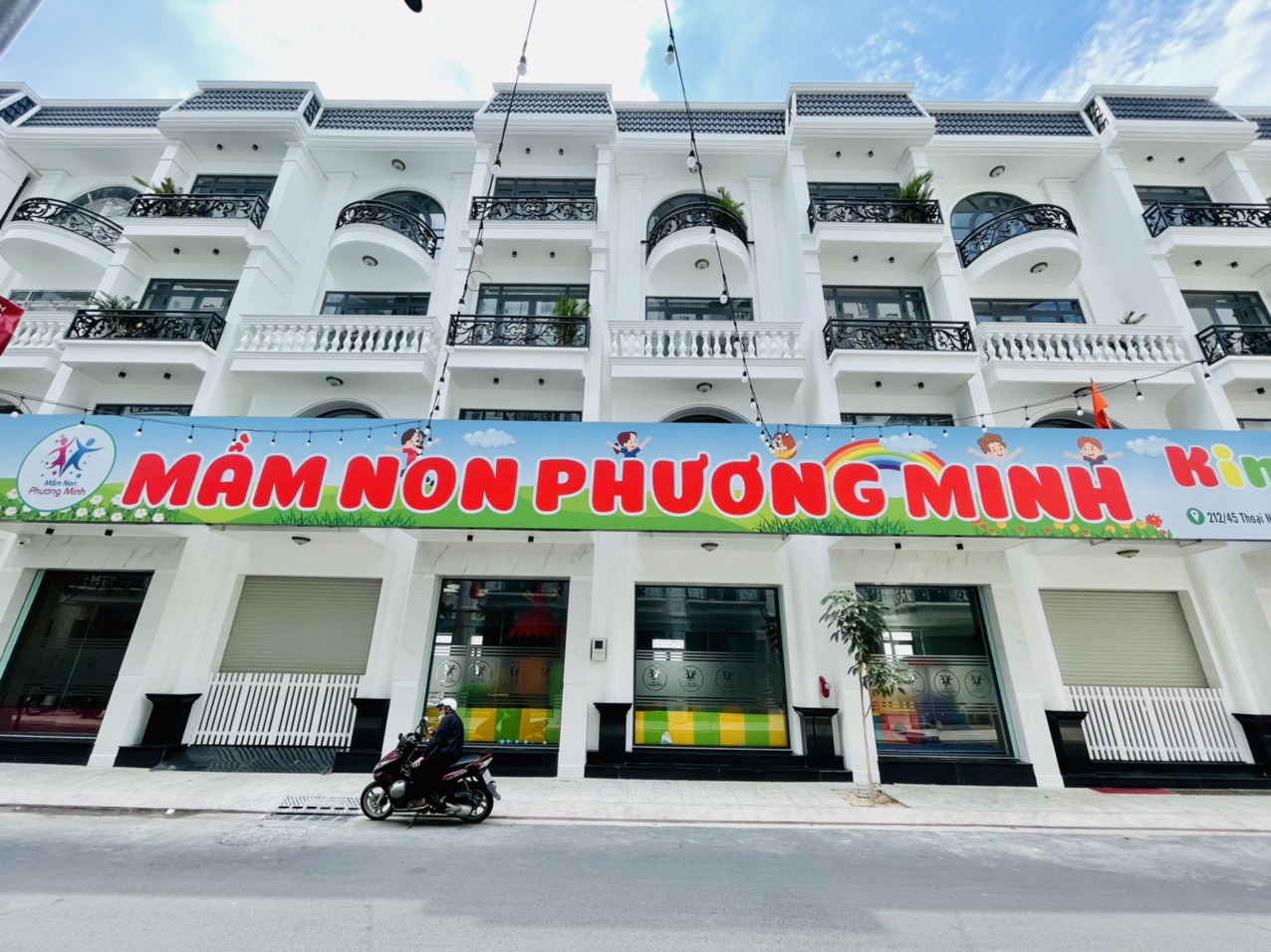 Cấp Cứu em với ạ Nhà ngộp Ngân hàng cần bán nhanh 4 căn mặt tiền đường Nguyễn Sơn Giá TL