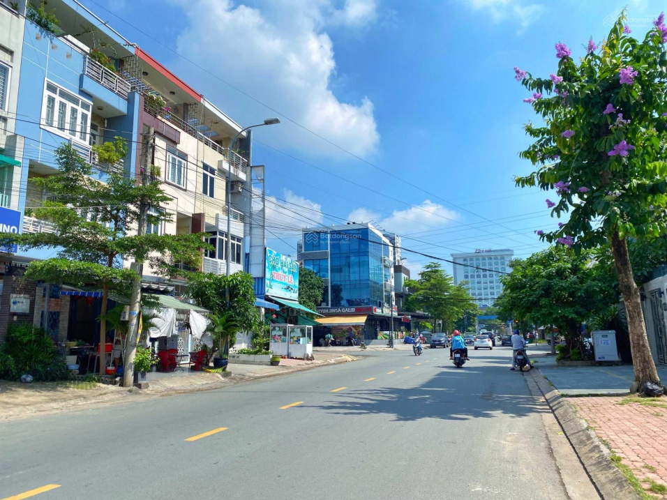 Bán nhà mặt tiền Dương Văn An, An Phú, Quận 2, khu vực KD sầm uất, DT 12x20, hầm, 3 tầng, giá 55 tỷ