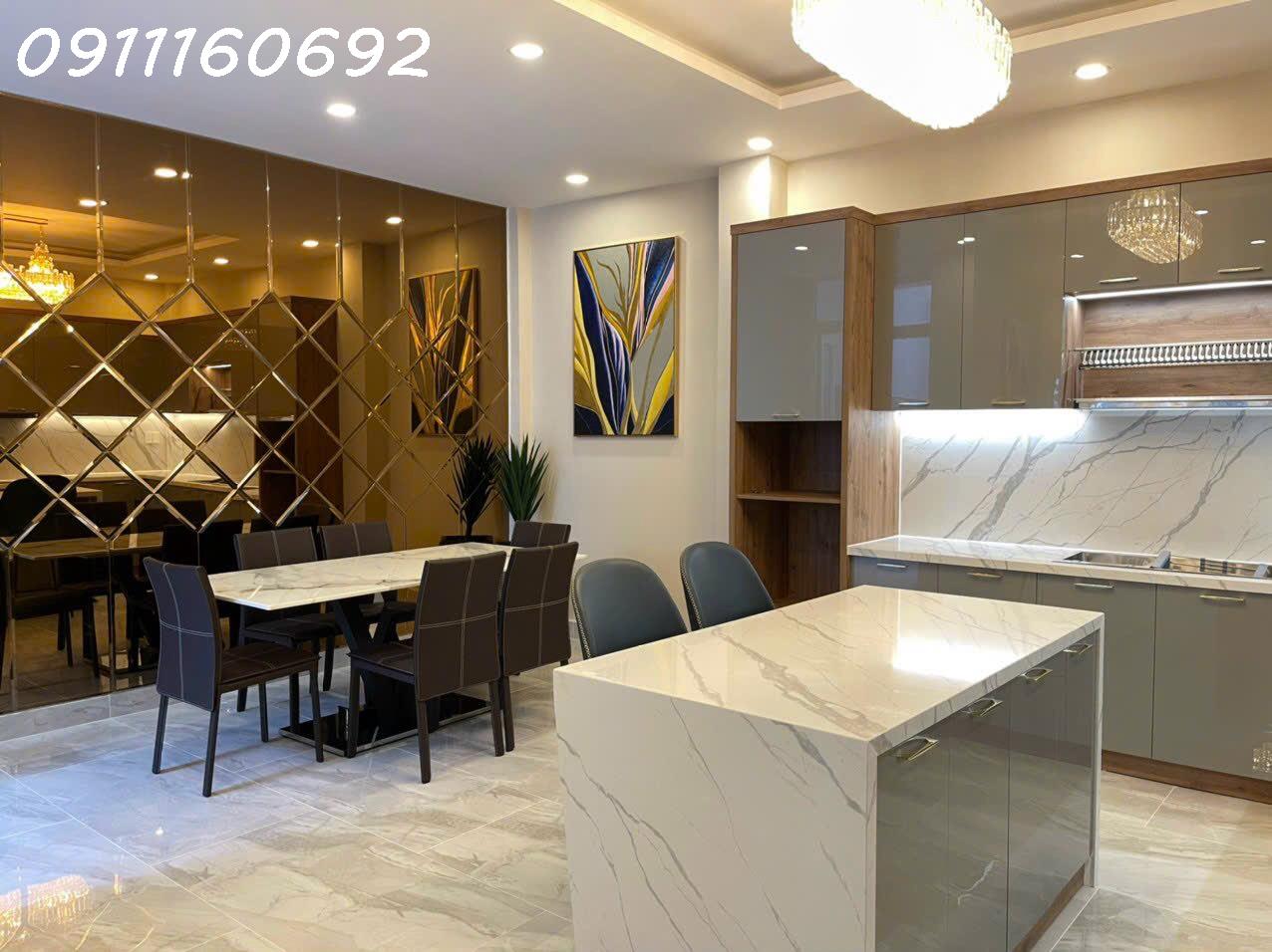Bán Villa đường Lê thị Riêng, Phường Bến Thành, Quận 1.