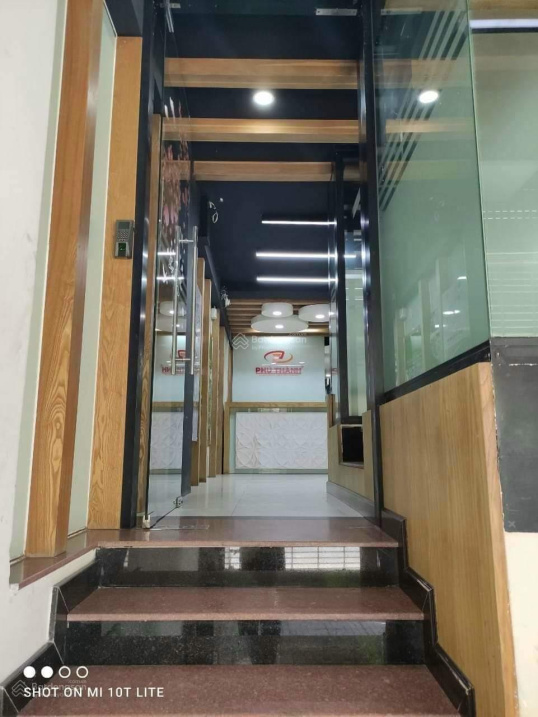 Cho thuê tòa nhà văn phòng đường Đặng Dung, Phường Tân Định - 5 lầu - giá 70 triệu/th