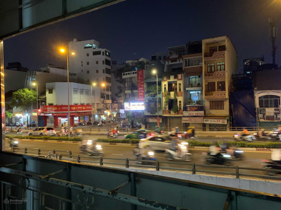 Cho thuê nhà nguyên căn mặt tiền Nguyễn Thái Học, P. Cầu Ông Lãnh, Quận 1 .