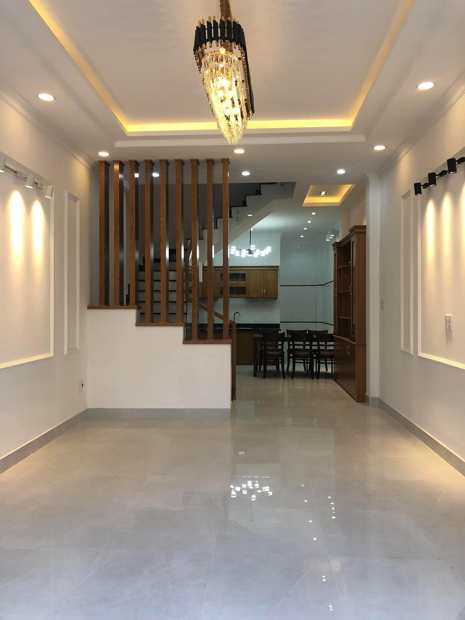 Nhà 3 Lầu (52m2) Khu Hoàng Hoa Thám, P.12 – 7.8 Tỷ (Tặng Nội Thất Cơ Bản).