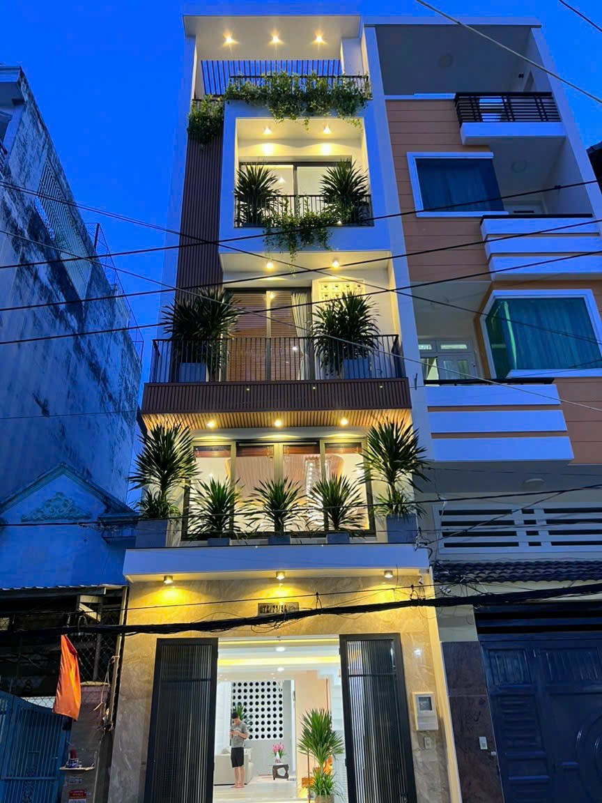 Bán nhà MT Nguyên Hồng - Phan Văn Trị ,P.11,BT 4x18 nhà mới 4T ,giá 12.8 tỷ 
