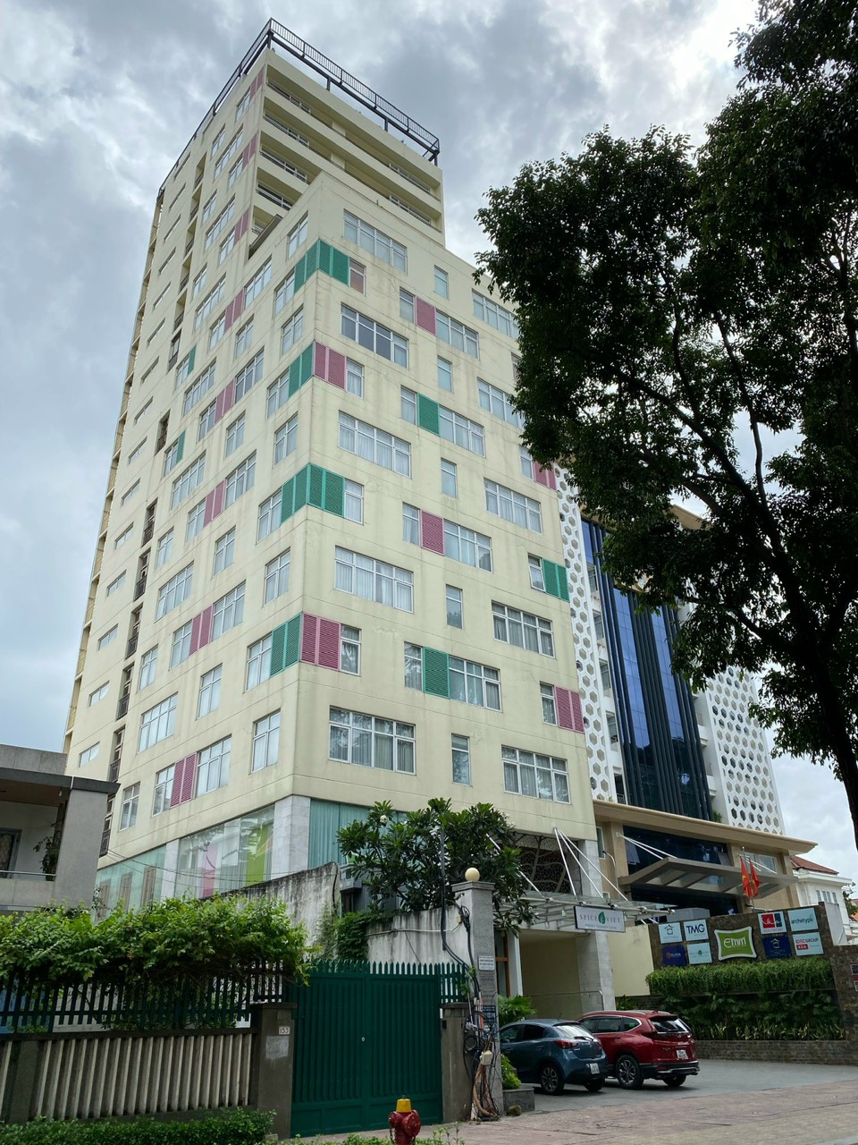 Tổ hợp văn phòng - căn hộ - khách sạn 2 tầng hầm 16 tầng nổi mặt tiền Pastuer P6 Q3 DT 20x38m 530tỷ