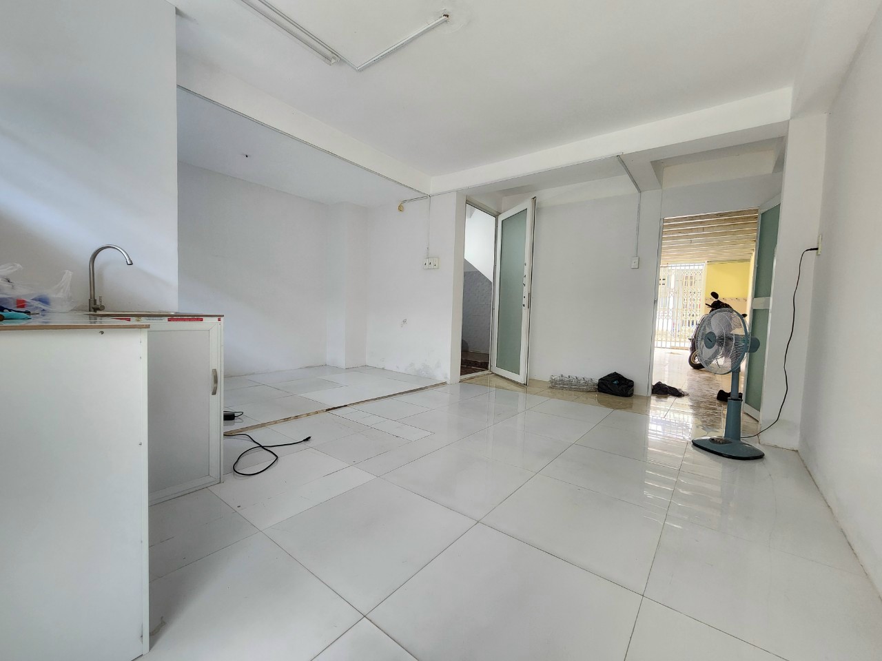 Cần cho thuê căn hộ dịch vụ tại HXH đường 385, Phường Tăng Nhơn Phú A, TP Thủ Đức