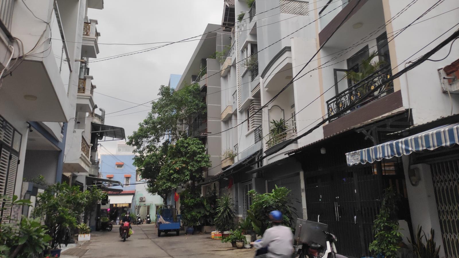  Nhà mới 3 tầng đường ô tô tránh, đối diện UBND Quận Tân Phú, 5.8 tỷ 