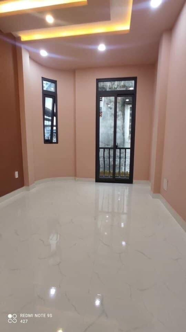 Định cư Cần bán căn góc 3MT Trần Bình Trọng, P.2, Q.5 (3x13m) 4 tầng