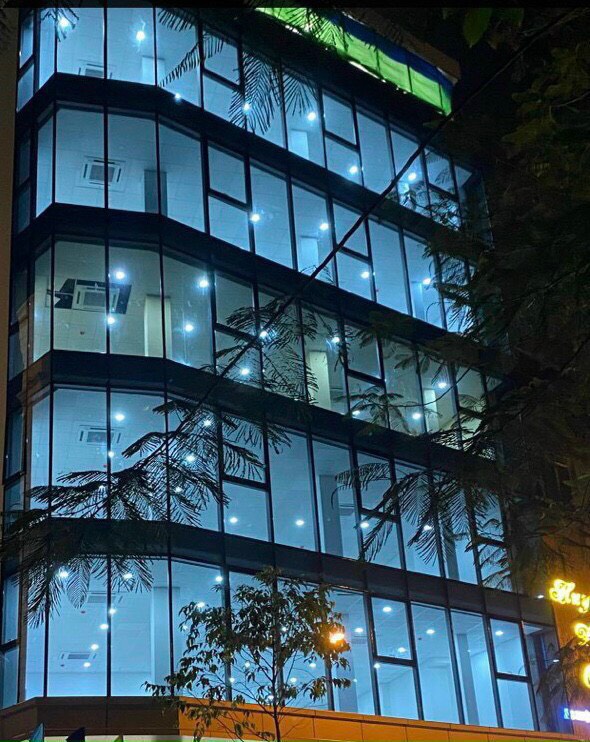 Cần bán gấp tòa nhà 3MT đường Hoàng Sa p. Tân Định Q1. DT: 20x18m, hầm, 8 lầu, 2 thang máy