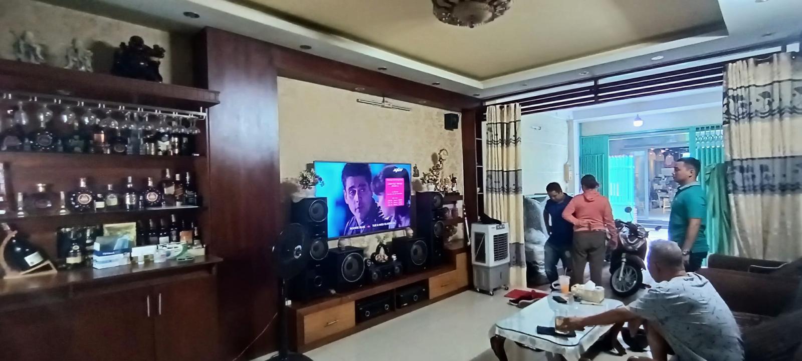 Xe hơi ngủ nhà, 4 tầng, SÁT MT Trần Quang Diệu, Q3, gần BV An Sinh, 5PN, 96m2 nhỉnh 16 tỷ 