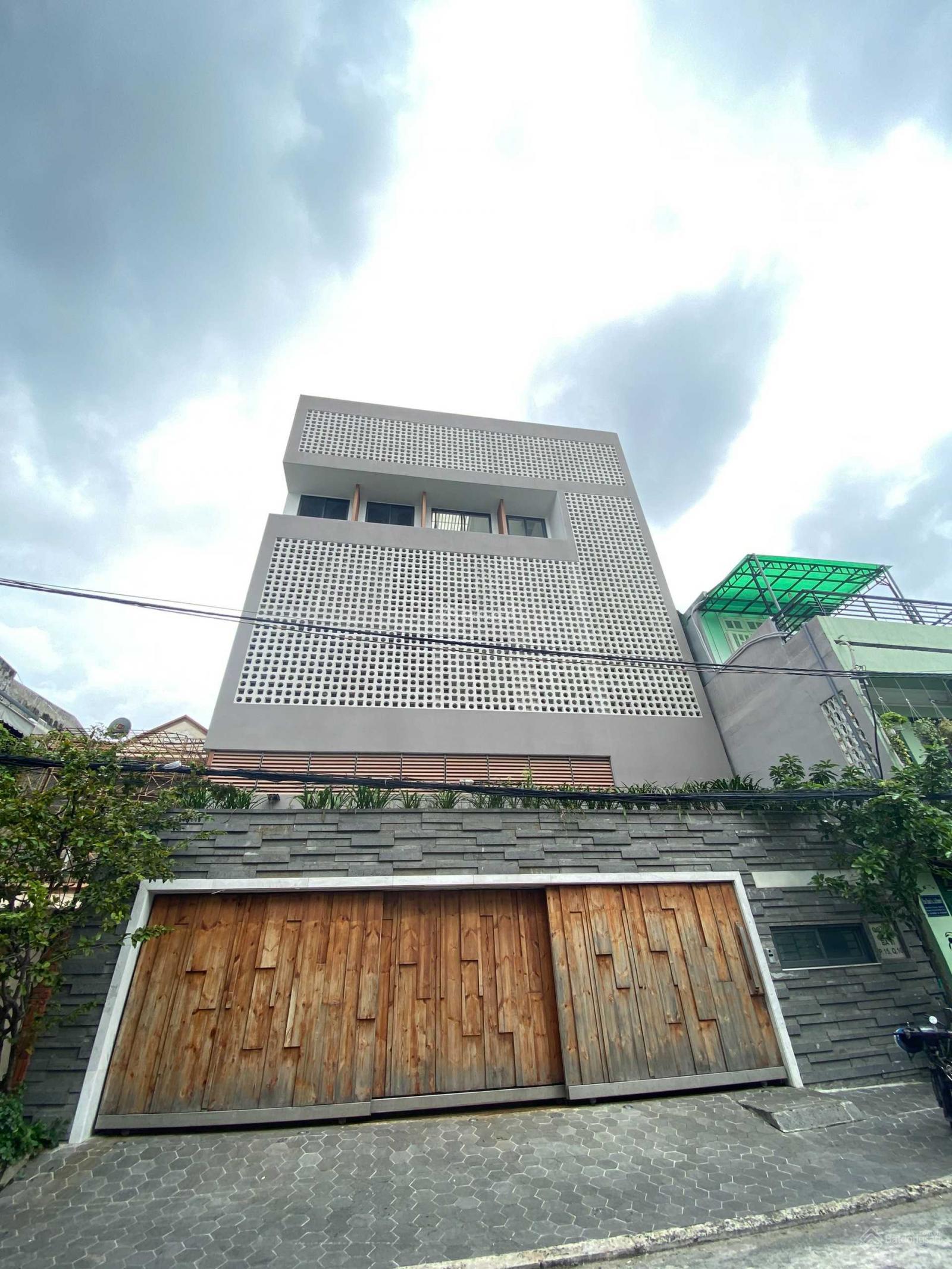 8x40m, bán nhà mặt tiền đường Hoàng Hoa Thám, P12, Quận Tân Bình 