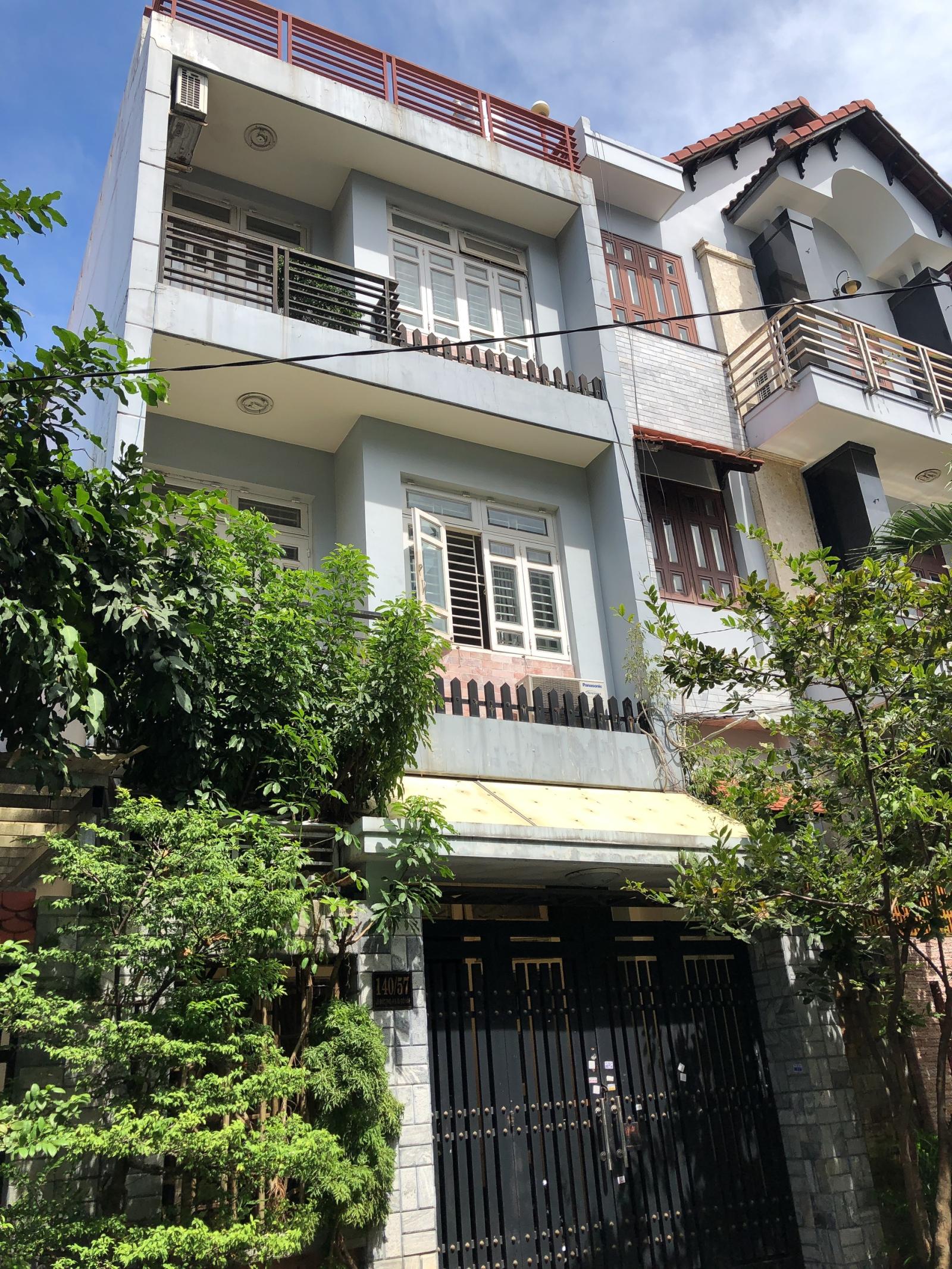 Bán nhà riêng nằm trong khu biệt thự Huy Hoàng Nguyễn Oanh, P17, Q. Gò Vấp. DT 4x19m, 3 lầu, 5PN