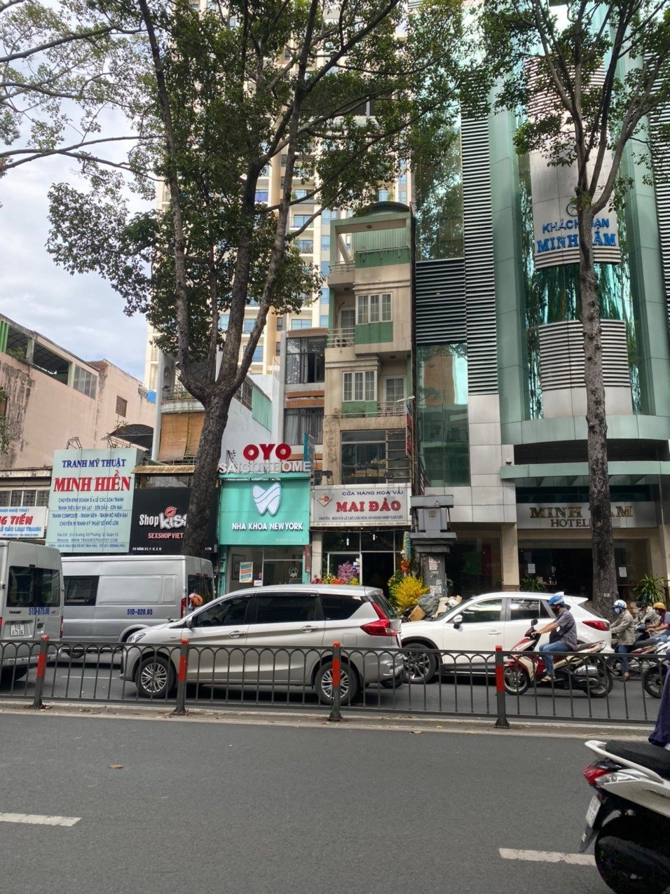 Vị trí đẹp góc 2MT thương hiệu - Trần Hưng Đạo - 6.2x18m - 4 tầng HĐ: 180 tr/th - 40 tỷ (chính chủ)