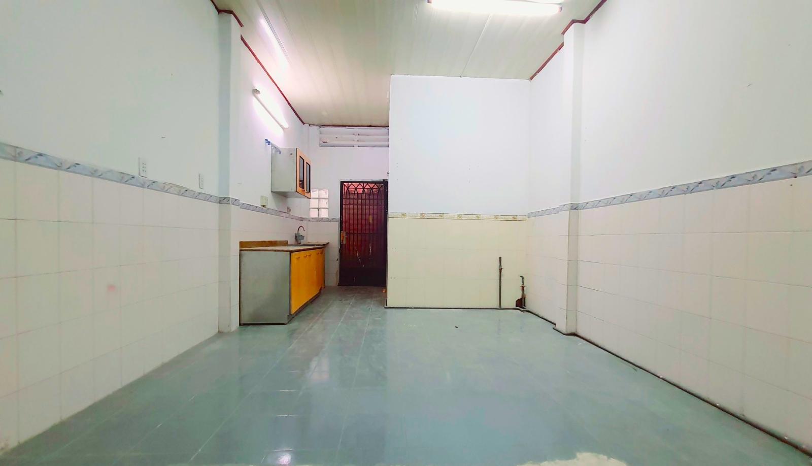 Hẻm xe ô tô 8m thông Quận 11 - Nhà Cấp 4: 3,7x13,5M tiện xây mới - 6,3 tỷ