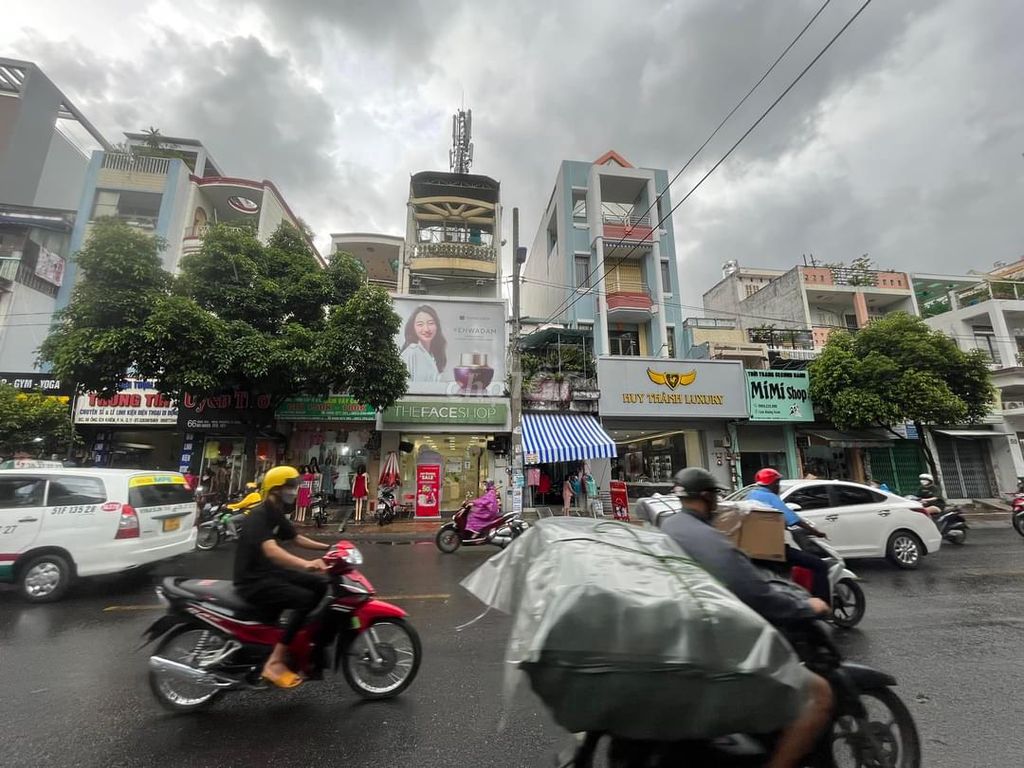 Cần bán gấp nhà mặt tiền đường Nguyễn Bỉnh Khiêm, P. Đa Kao, Quận 1,