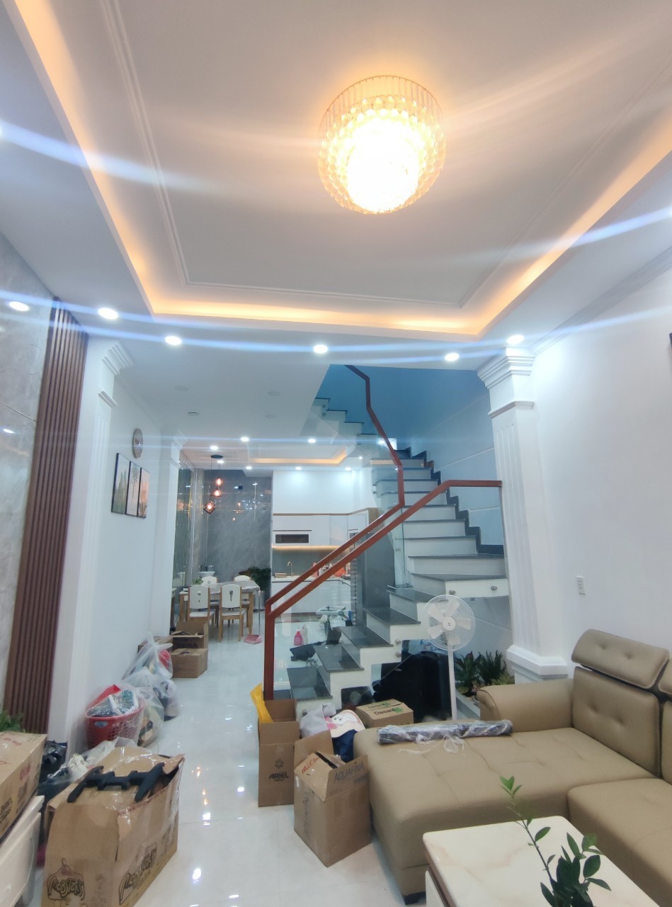 Bán gấp nhà hẻm xe hơi, mới, đẹp, 4 tầng Phạm Đăng Giản đủ tiện nghi chỉ 5.25 tỷ. TL