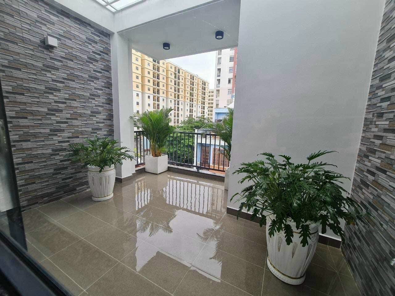 Bán nhà khu cư xá Lam Sơn, P.17 Gò Vấp DT: 7x17m = 119m2 cấp 4 Giá 9 tỷ LH: 0903121710