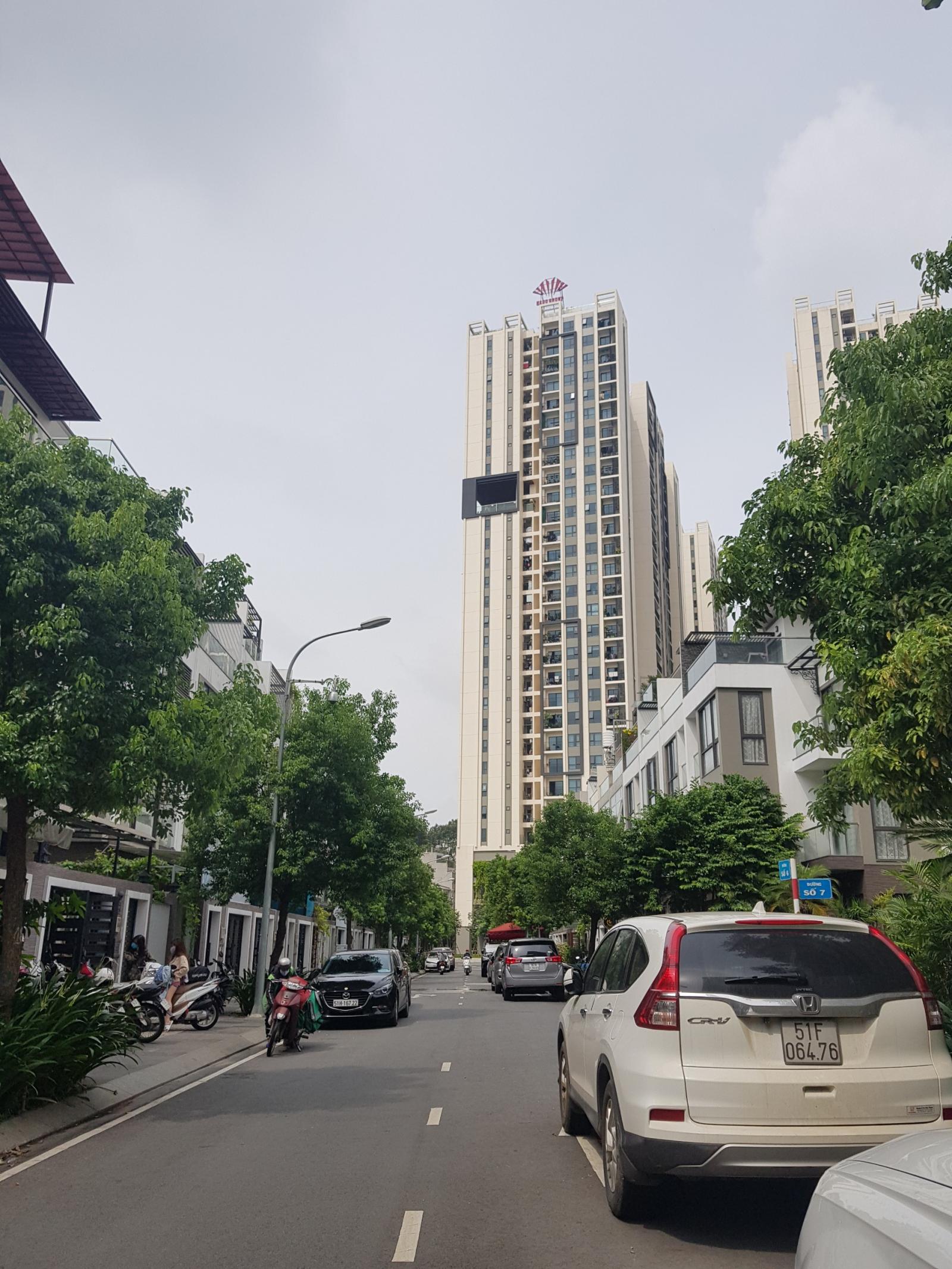 Nhà MT đường lớn Lê Hồng Phong, Q10, TP. HCM CN: 465m2